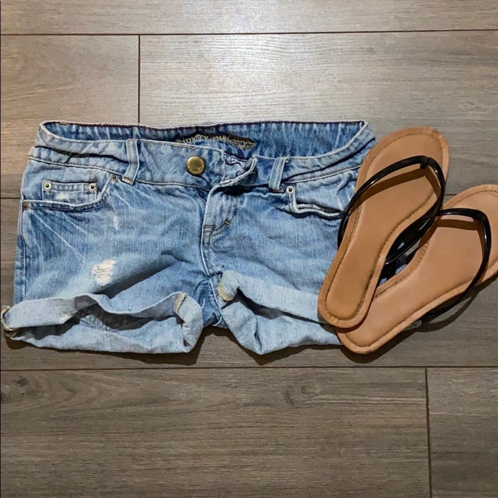 American eagle jean shorts.